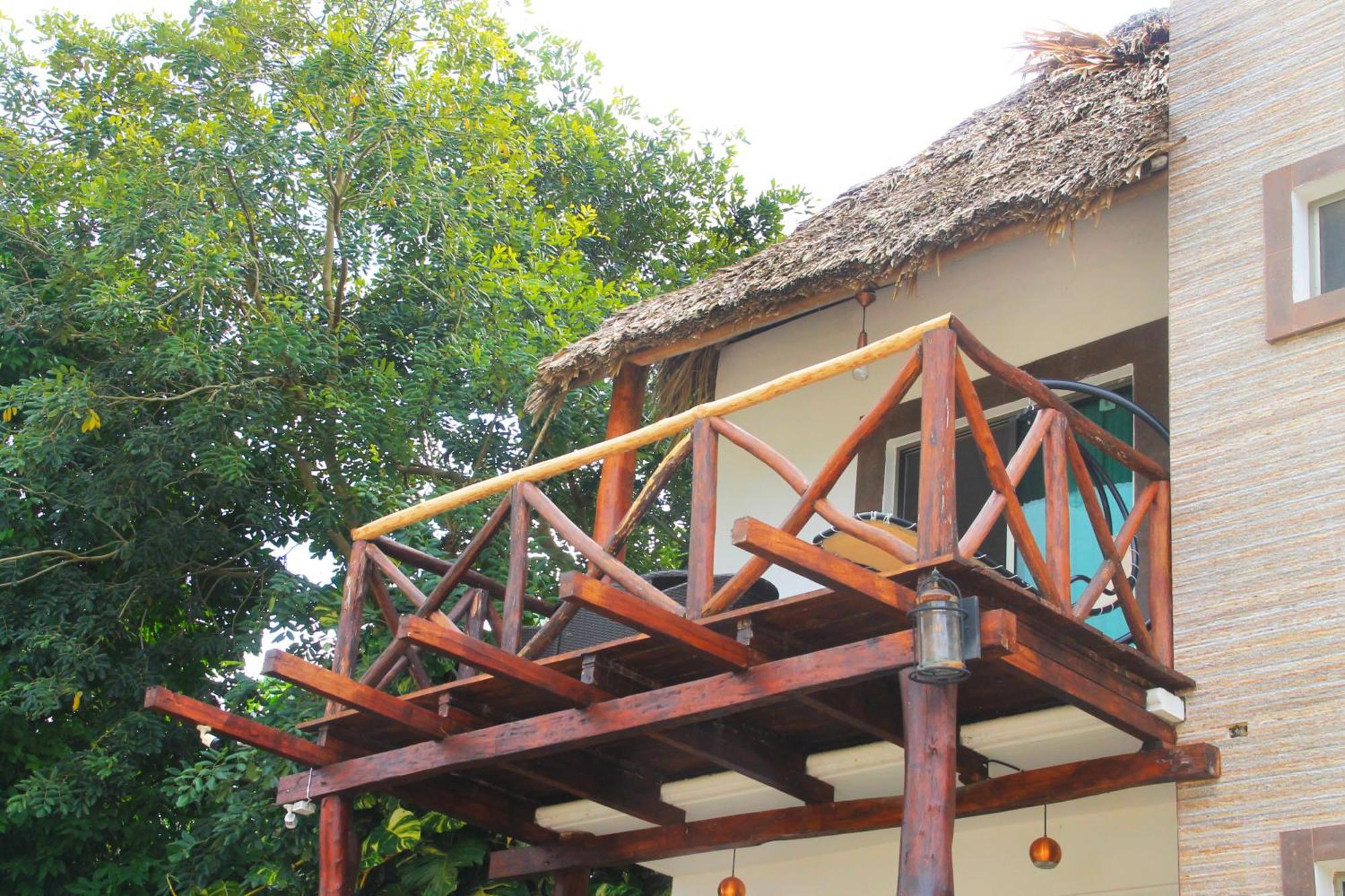 Hotel Pancho Villas Bacalar - Free Bikes And Paddles Екстер'єр фото