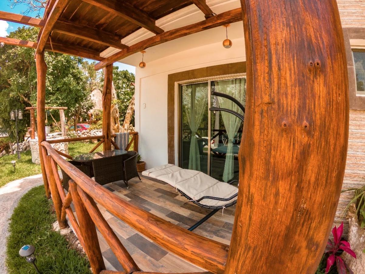 Hotel Pancho Villas Bacalar - Free Bikes And Paddles Екстер'єр фото