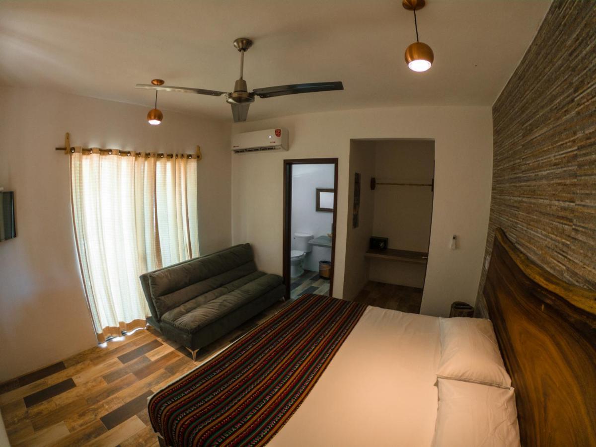 Hotel Pancho Villas Bacalar - Free Bikes And Paddles Екстер'єр фото