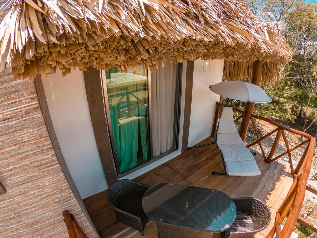 Hotel Pancho Villas Bacalar - Free Bikes And Paddles Екстер'єр фото
