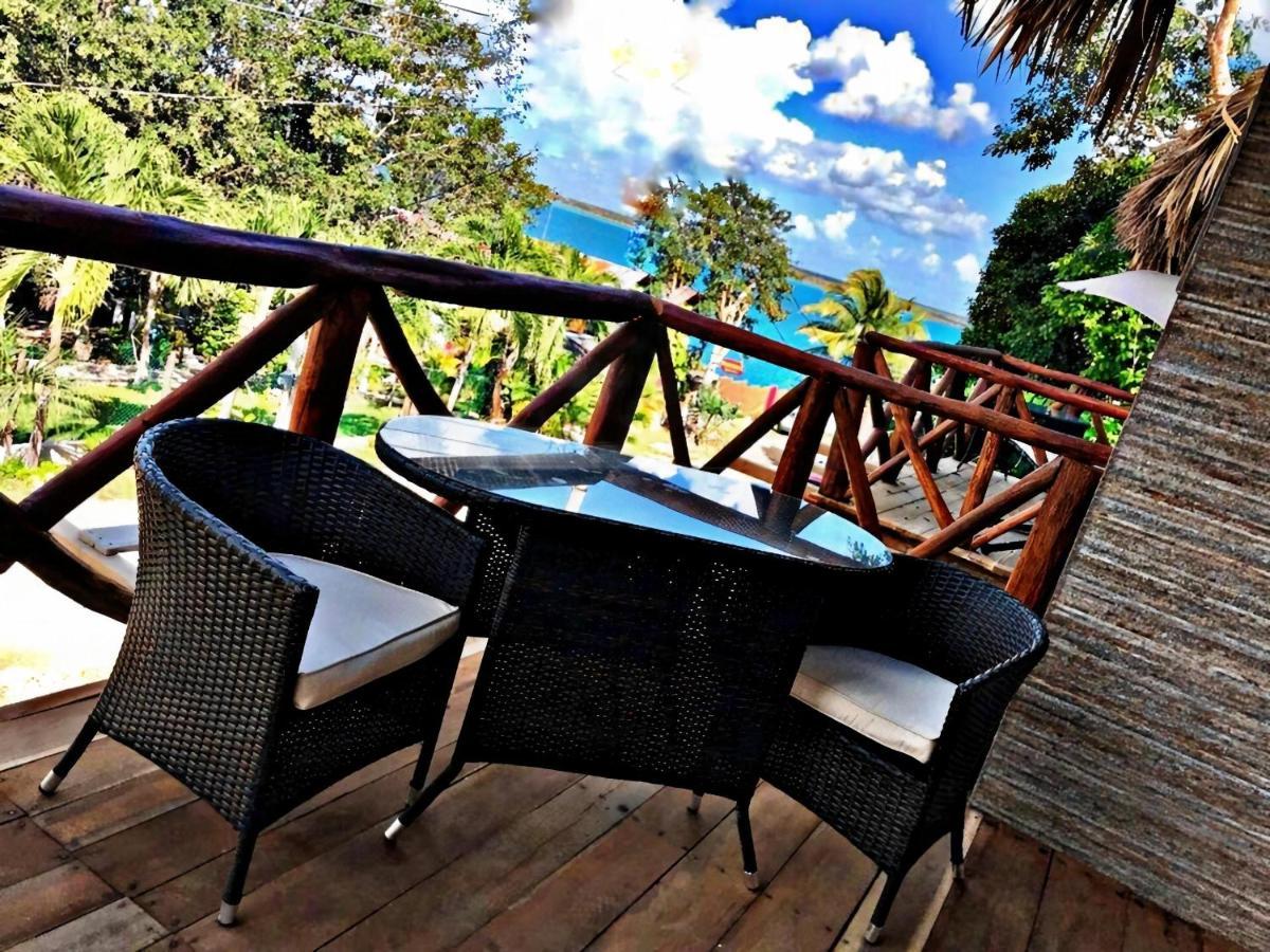Hotel Pancho Villas Bacalar - Free Bikes And Paddles Екстер'єр фото