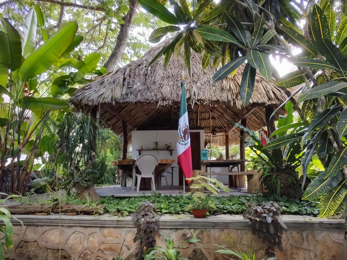 Hotel Pancho Villas Bacalar - Free Bikes And Paddles Екстер'єр фото