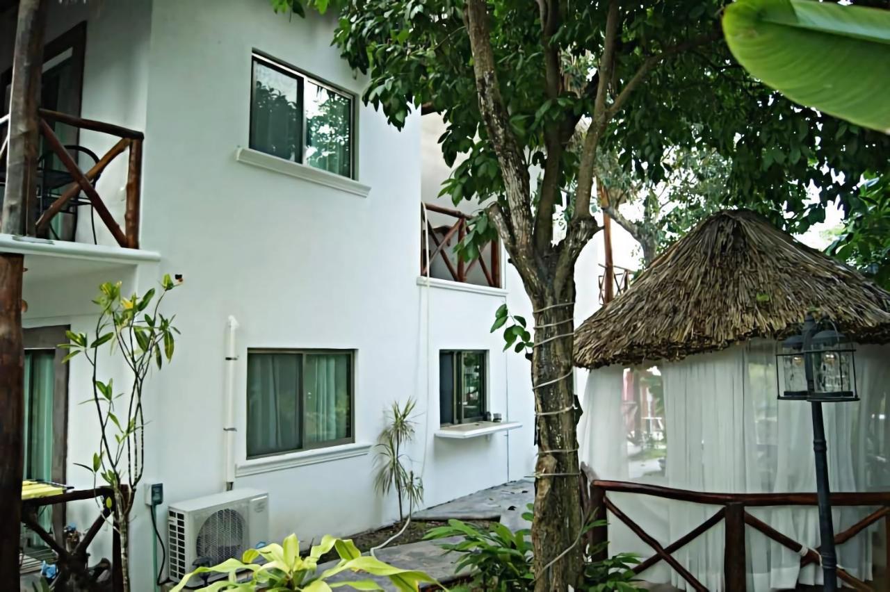 Hotel Pancho Villas Bacalar - Free Bikes And Paddles Екстер'єр фото